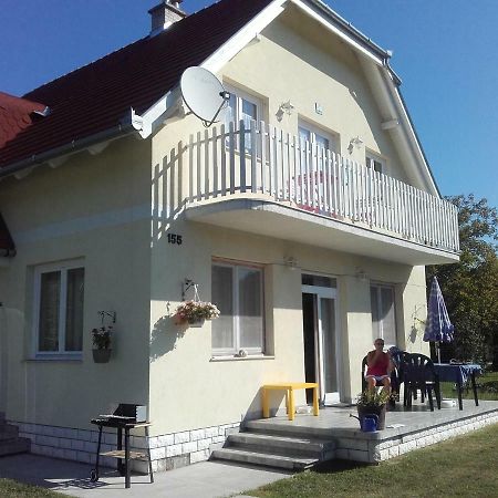 Bella Villa Balatonfenyves Exterior photo
